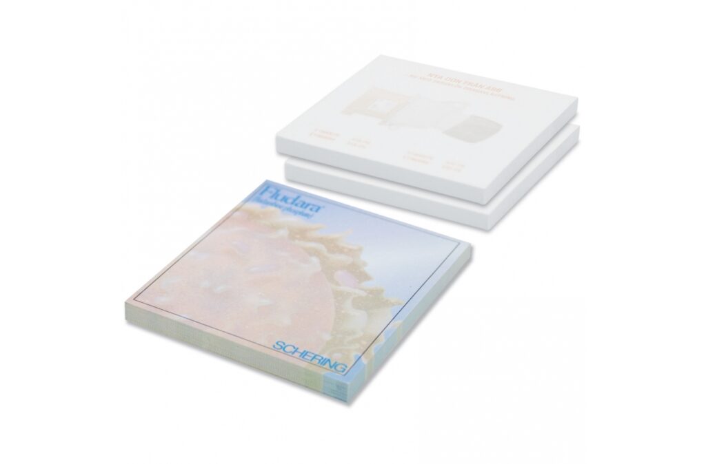 100 feuilles Repositionnables, 72x72mm, quadrie.