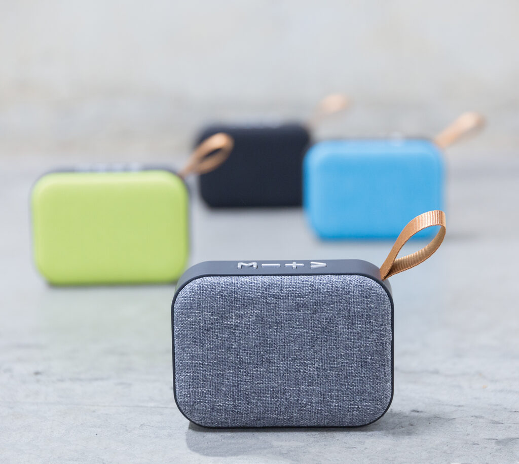 Fabric trend speaker