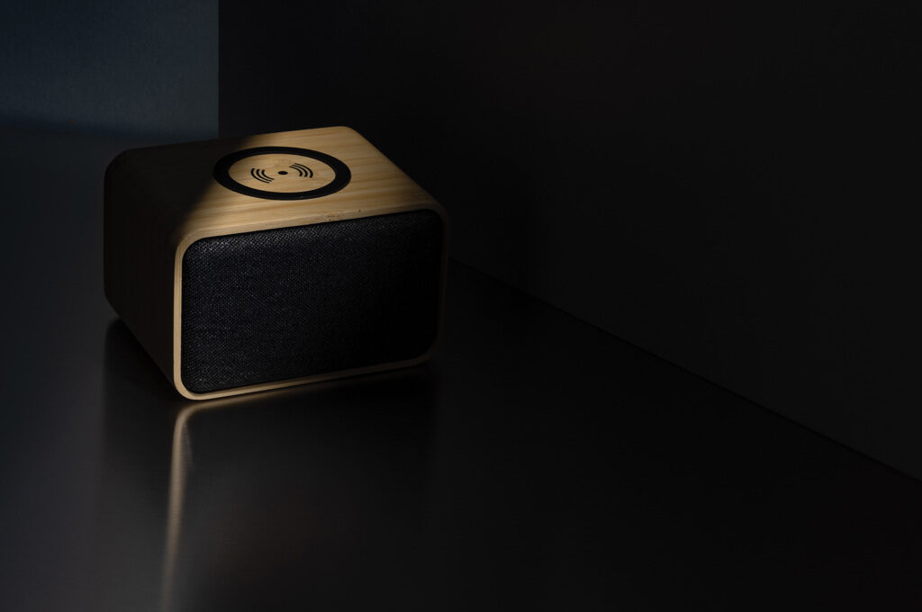 RCS Rplastic 3W speaker with bamboo 5W wireless