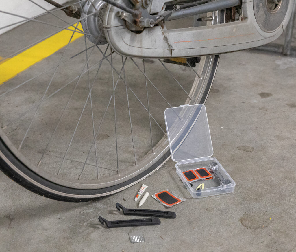 Kit de réparation vélo compact