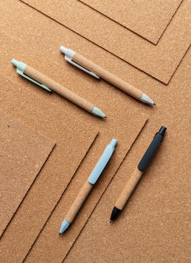 Write wheatstraw and cork pen