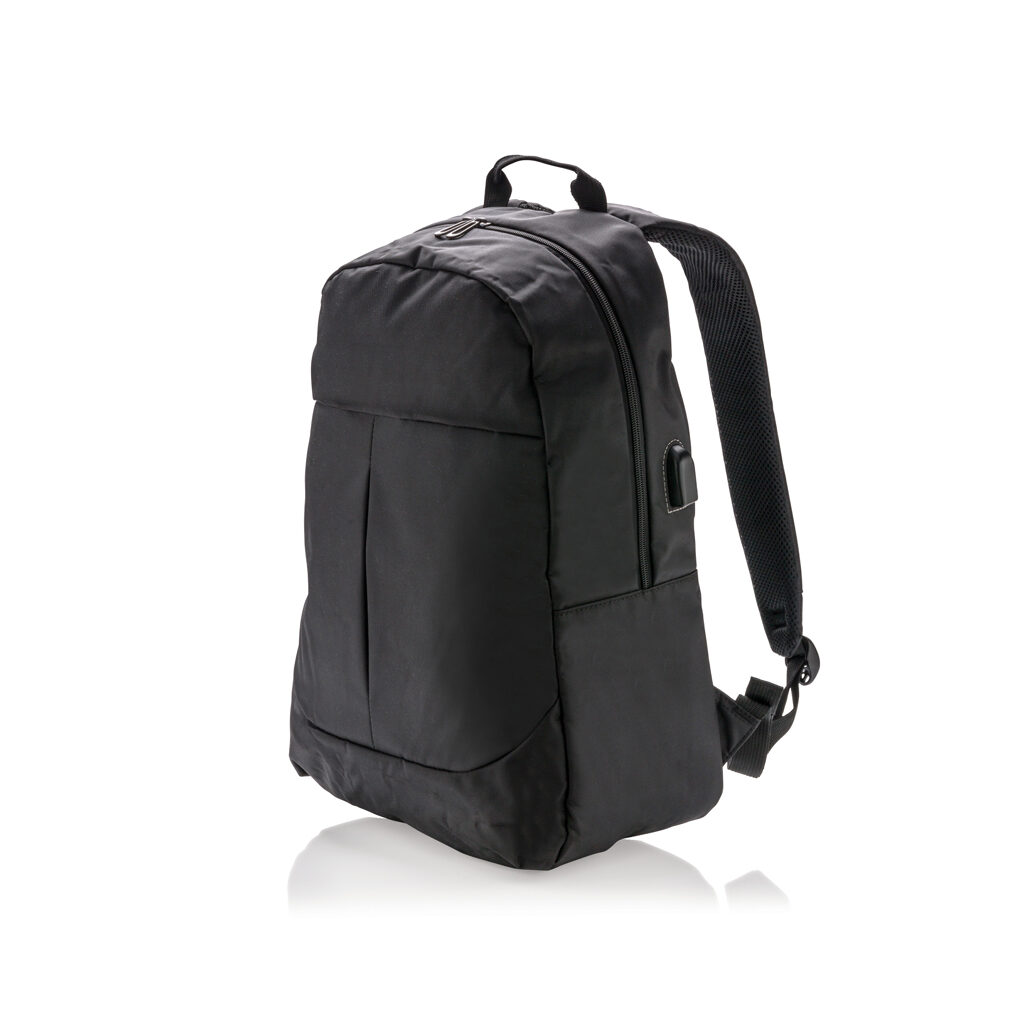 Power USB laptop backpack